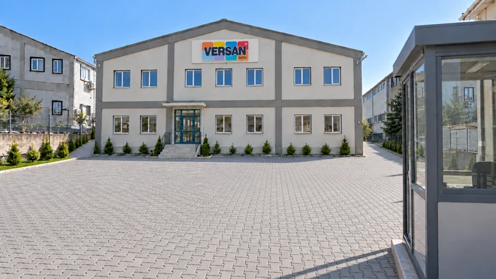 Versan building and courtyard