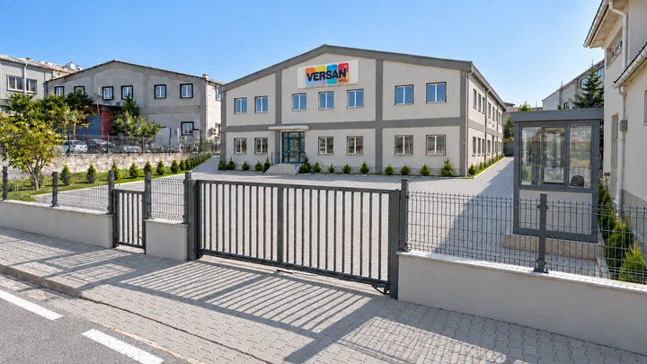 Entrance and courtyard perspective